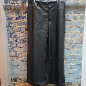 Lovelo Women's Black Wide-Leg Pants